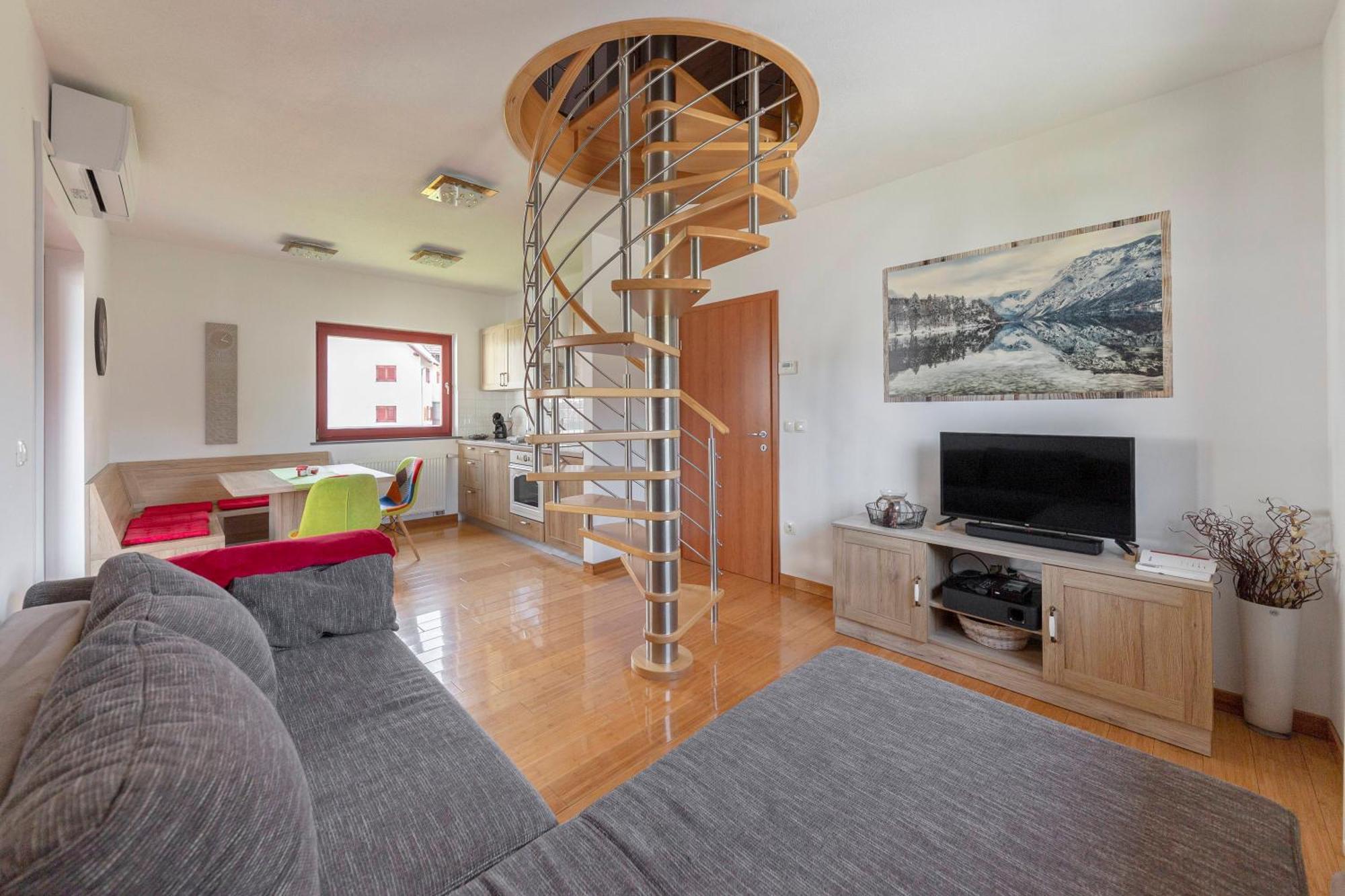 Timber Apartment Бохинь Экстерьер фото