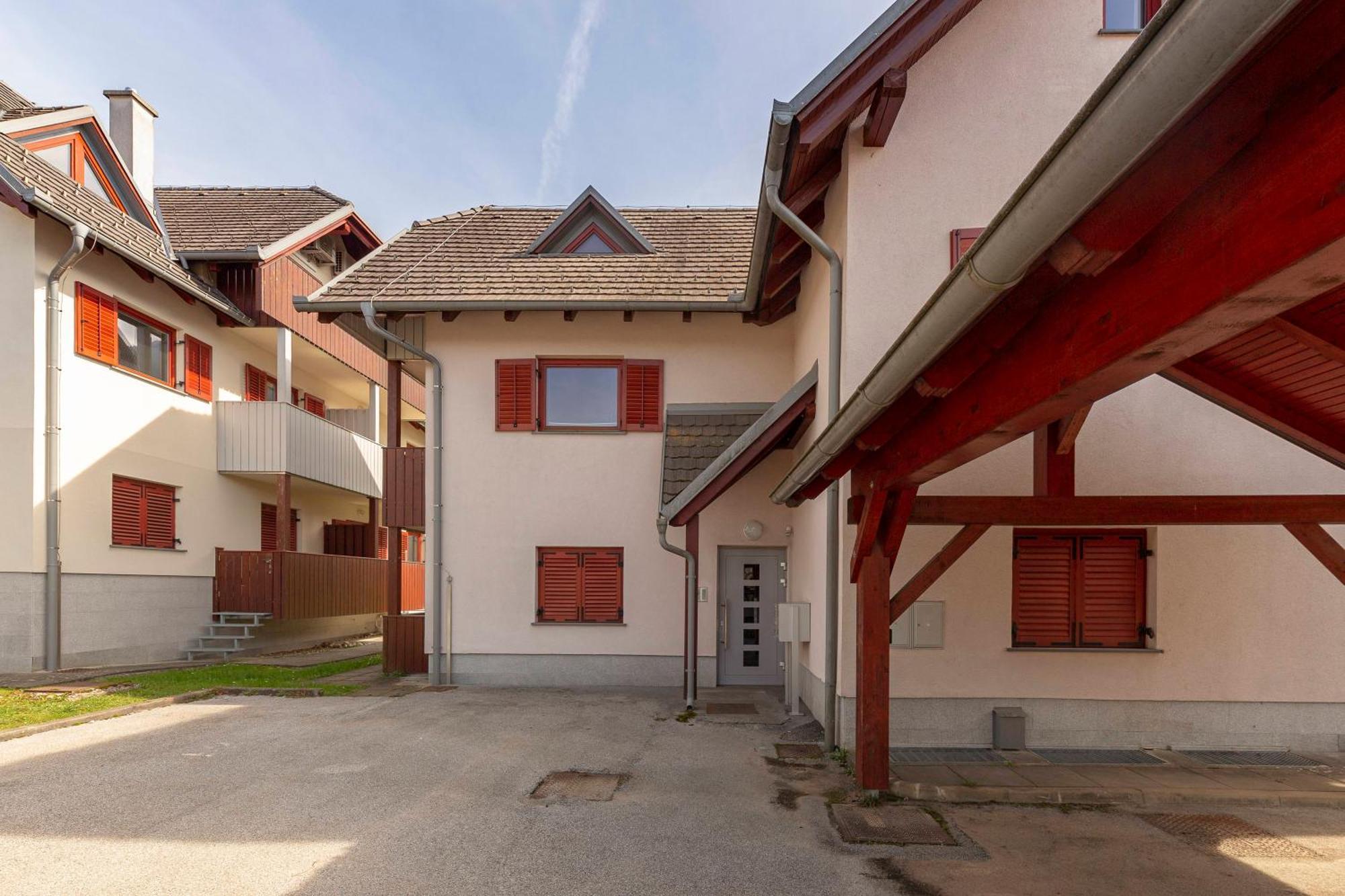Timber Apartment Бохинь Экстерьер фото